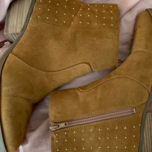 Guess suede boots
